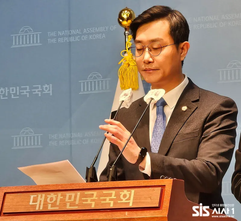 장경태 의원 "계엄 당일 김건희 흔적 공개"