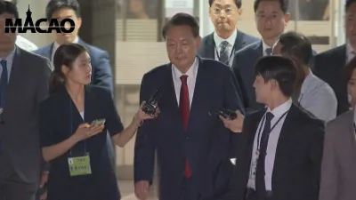 '머그샷' 찍고 수용 번호는 '3617'···윤석열 전 대통령, 서울구치소 일반 수용동 2평대 독방으로